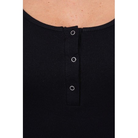 Dámske šaty s výstrihom 8975 - čierne