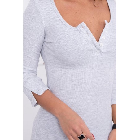 Dámske sivé šaty s výstrihom 8972