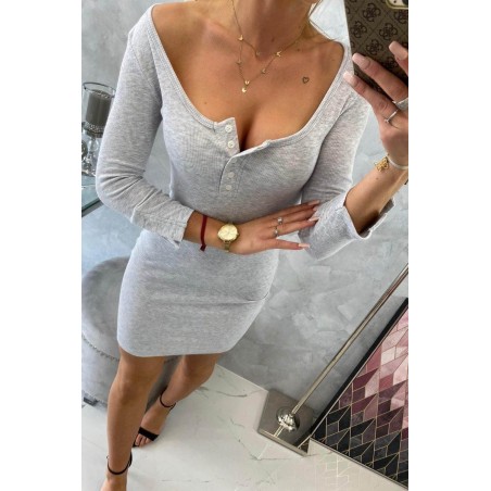 Dámske sivé šaty s výstrihom 8972