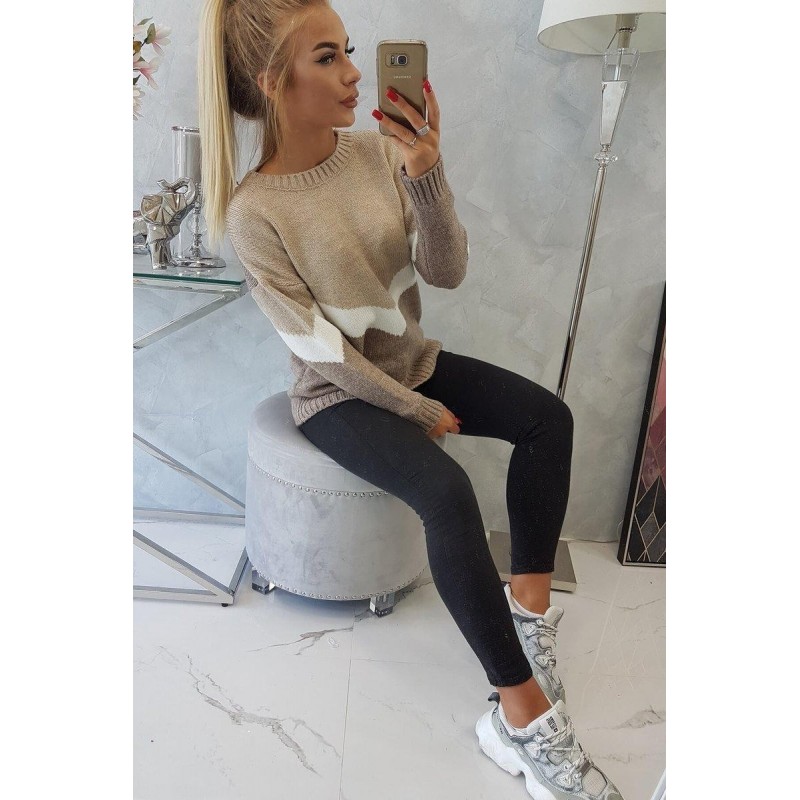 Dámsky sveter s geometrickými vzormi 2019-51 - béžovo-kapučínový