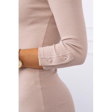 Dámske béžové šaty s výstrihom 8972