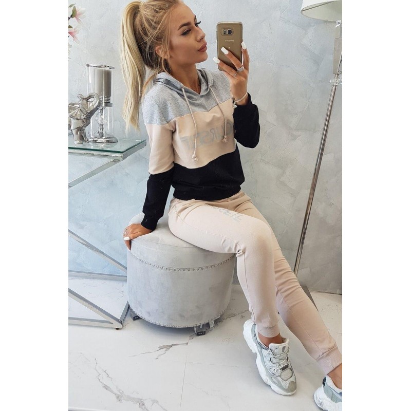 Dámska tepláková súprava s potlačou 65456 - sivo-béžová