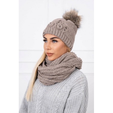 Dámska súprava čiapky a šálu K130 - tmavobéžová