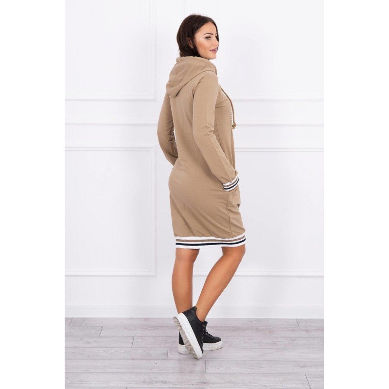 Dámske mikinové šaty 62095 - kamelové