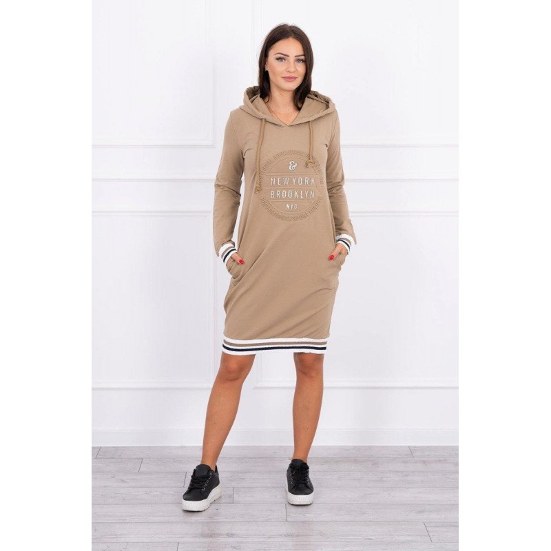 Dámske mikinové šaty 62095 - kamelové