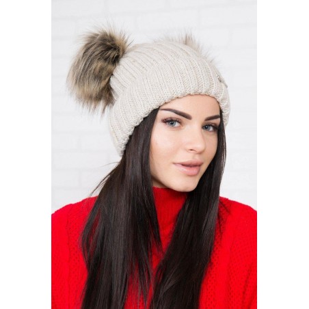 Dámska čiapka s dvomi brmbolcami 2 pompony - svetlobéžová