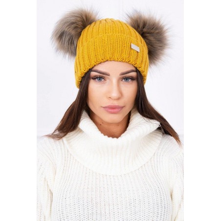 Dámska čiapka s dvomi brmbolcami 2 pompony - horčicová
