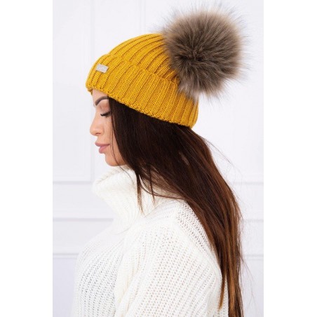 Dámska čiapka s dvomi brmbolcami 2 pompony - horčicová
