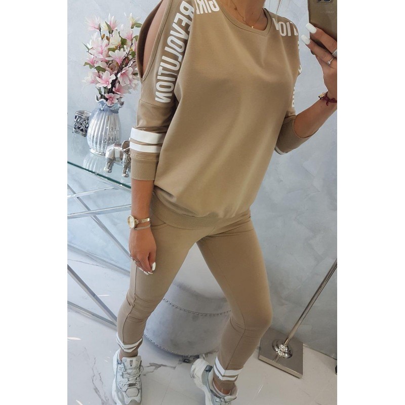 Dámska tepláková súprava Girl Revolution 8849 - kamelová