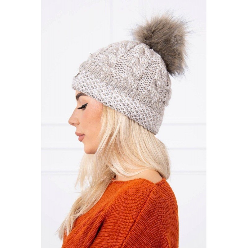 Svetlobéžová čiapka pre dámy K161