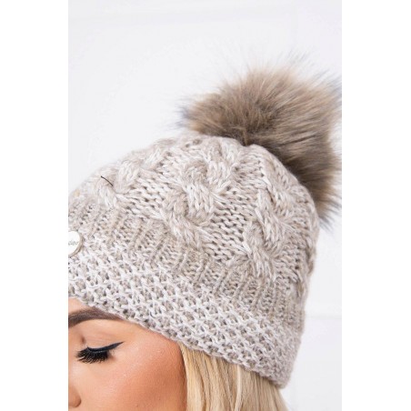 Svetlobéžová čiapka pre dámy K161