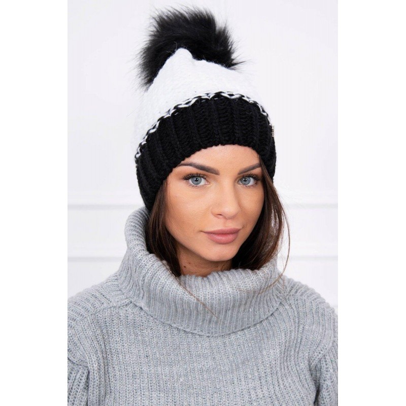 Dámska čiapka K114 - bielo-čierna