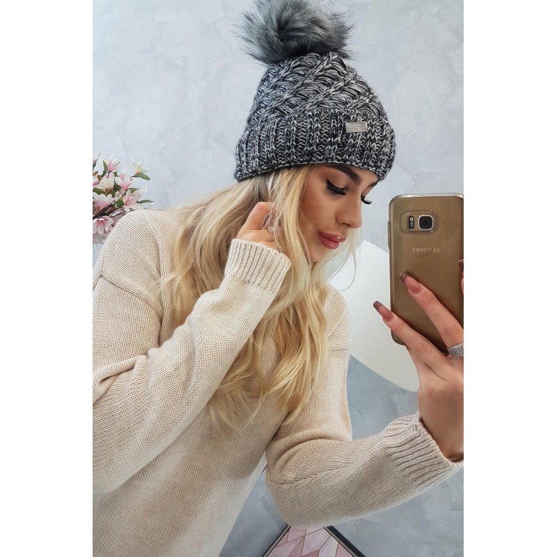 Dámska čiapka K169 - čierno-biela