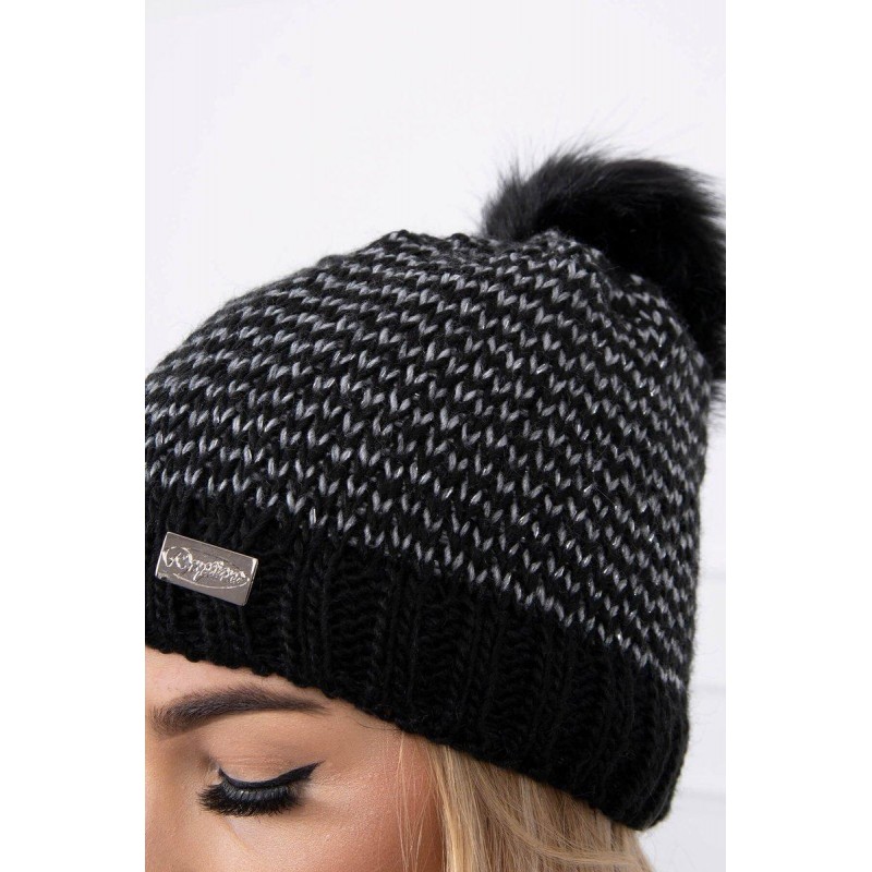 Dámska pletená čiapka s brmbolcom K179 - čierna