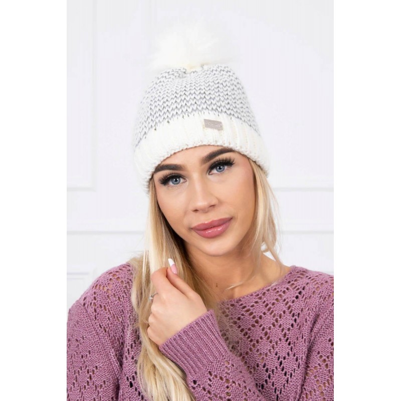 Dámska pletená čiapka s brmbolcom K179 - svetlosivá