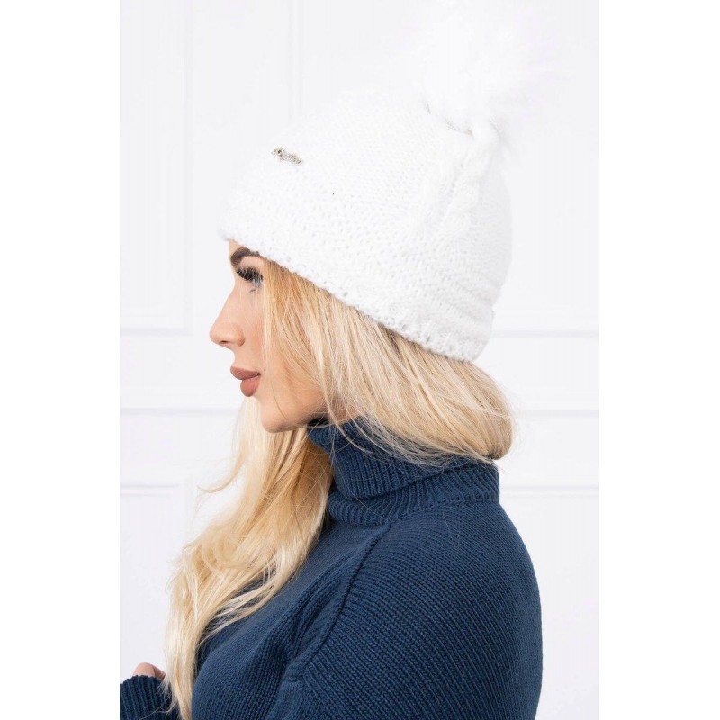 Teplá dámska čiapka K182 - biela